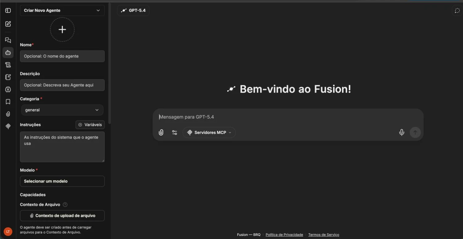 Tela do Fusion Studio: painel de criação de agente à esquerda, com nome, instruções e escolha de modelo, e o chat aberto à direita.